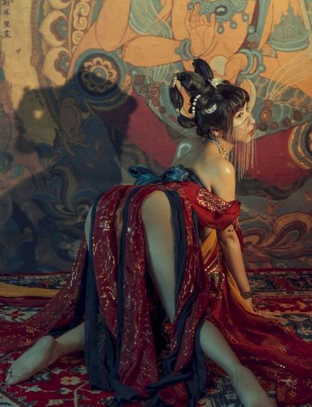 美女热舞